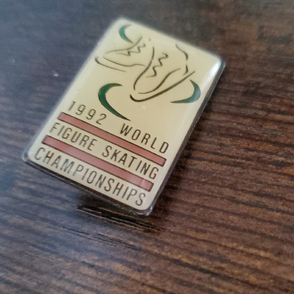 1992 Figure Skating Championships Pin